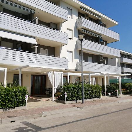 Condominio Diana Est- Gemini Μπιμπιόνε Εξωτερικό φωτογραφία