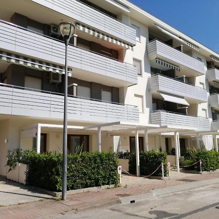 Condominio Diana Est- Gemini Μπιμπιόνε Εξωτερικό φωτογραφία
