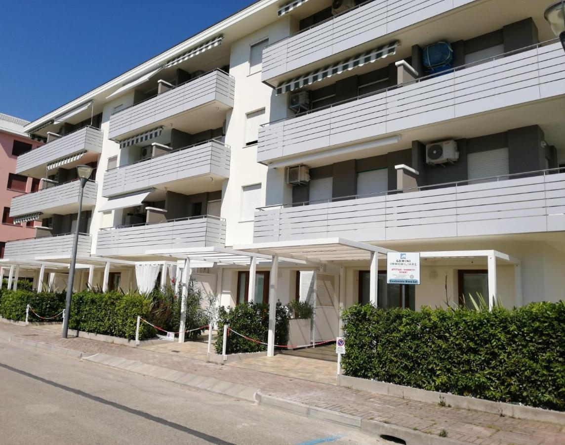 Condominio Diana Est- Gemini Μπιμπιόνε Εξωτερικό φωτογραφία